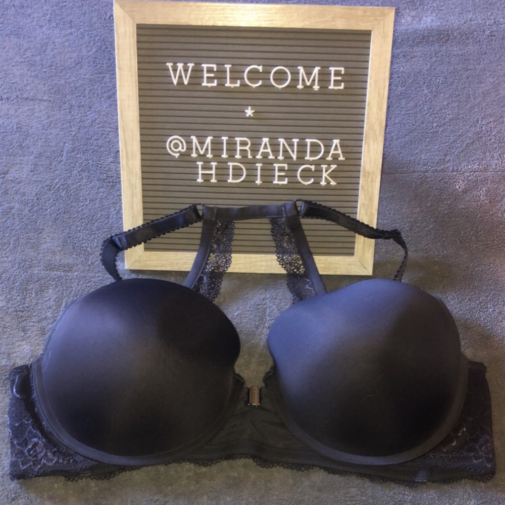 Gray front enclosure bra